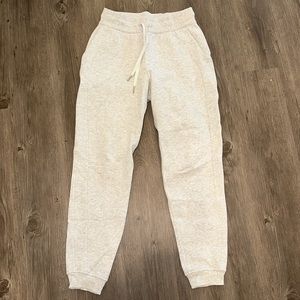 Lululemon Scuba High Rise Jogger size 4
